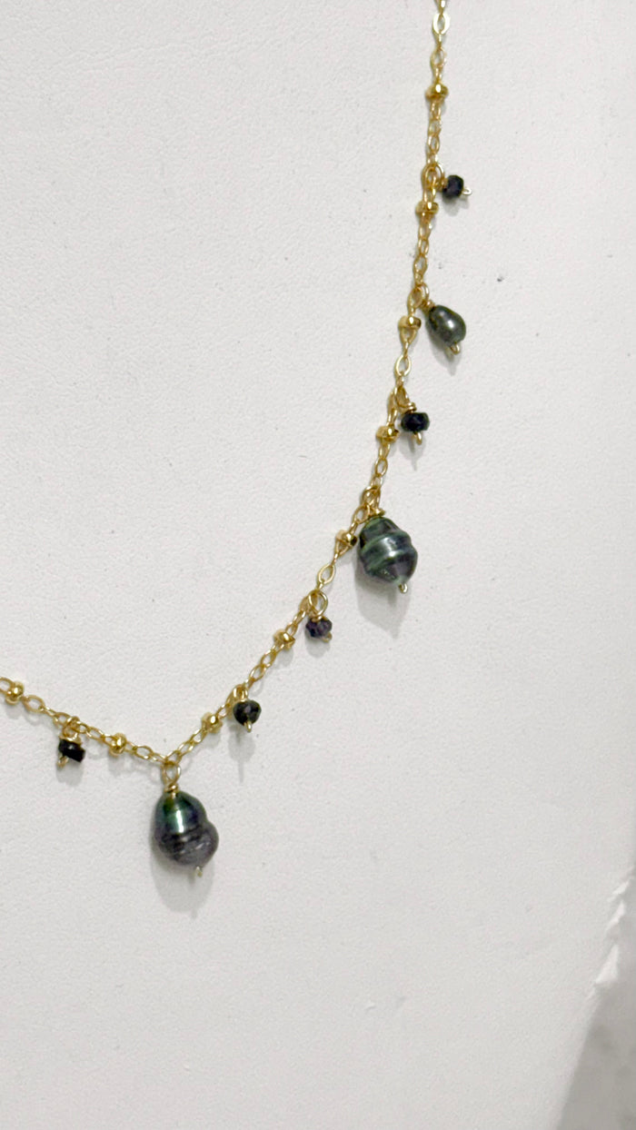 Celestial necklace - Dark Tahitian Keshi