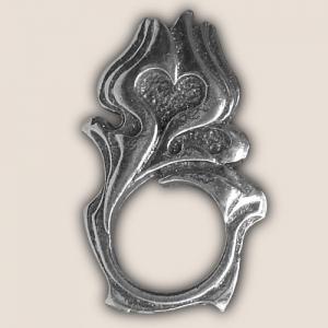 FLAME HEART SUNGLASS HOLDER PIN