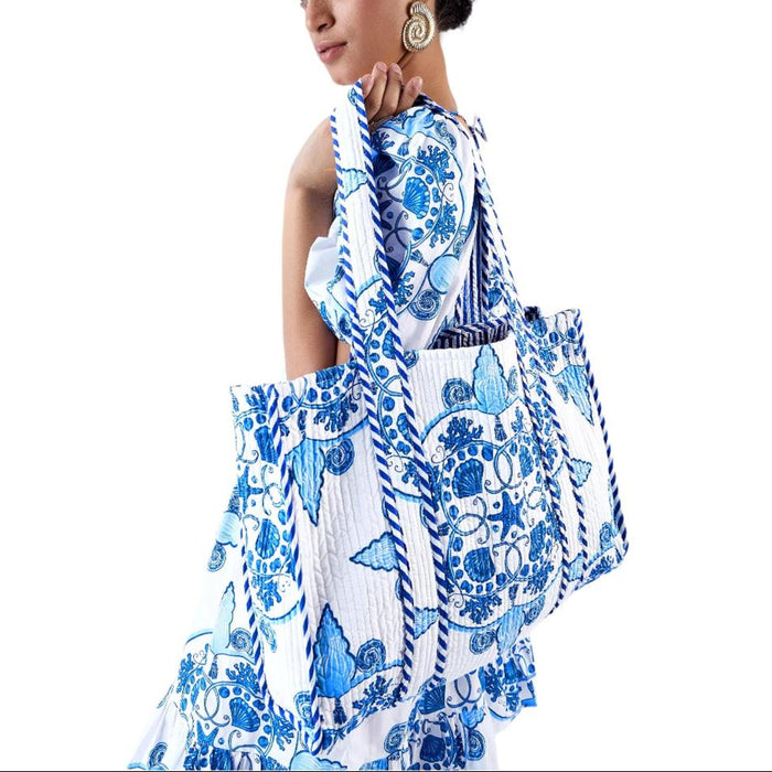 Beyond By Vera Voyager Tote-Women's Accessories-Kevin's Fine Outdoor Gear & Apparel