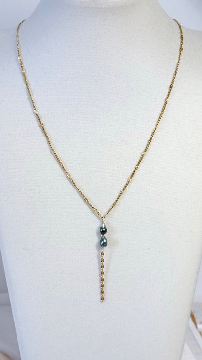 Double peacock keshi lariat