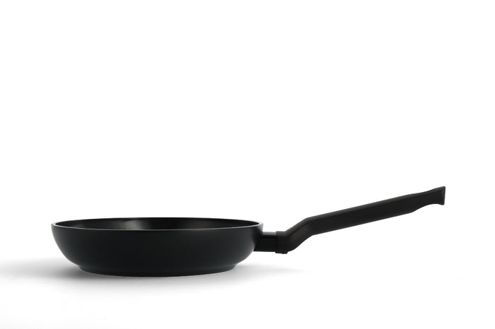 Easy Induction vispan 32 cm zwart zijaanzicht
