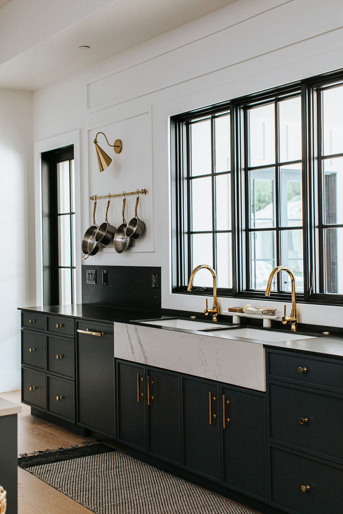 Lupe Sconce