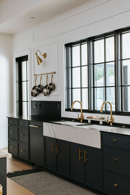 Lupe Sconce