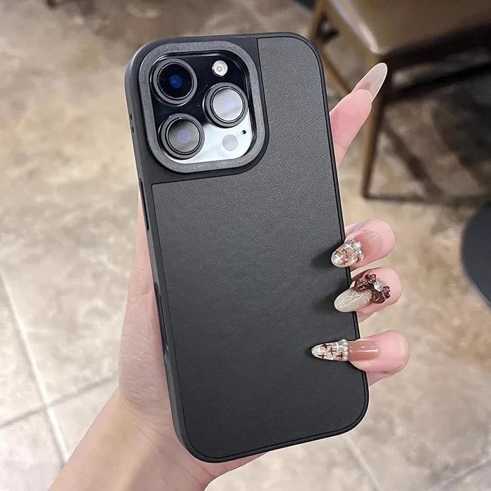 Black / iPhone 16