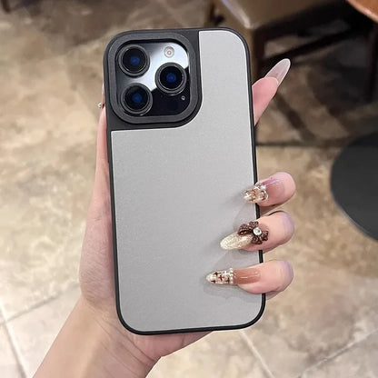 Gray / iPhone 16