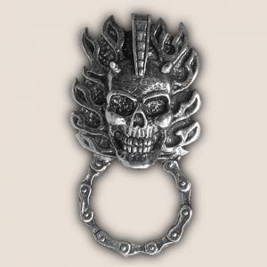MOHAWK SKULL SUNGLASS HOLDER PIN