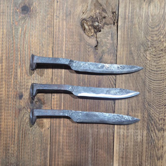 Simple railroad spike knife - Old West Iron