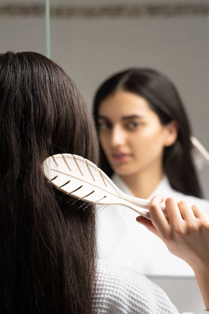 So Eco Detangling Leaf Brush