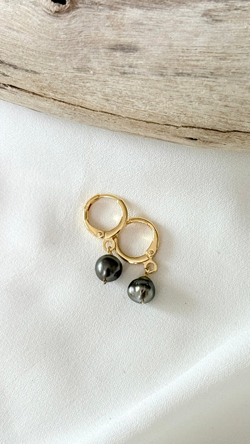 Tahitian Keshi huggy earrings
