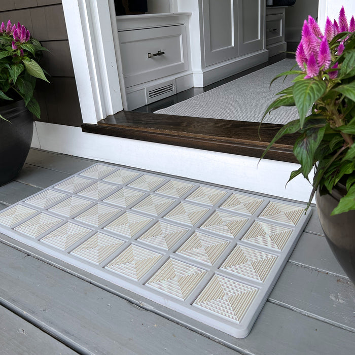 The Outlier - Pebble / Doormat