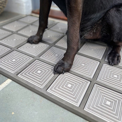 The Outlier - Slate / Doormat